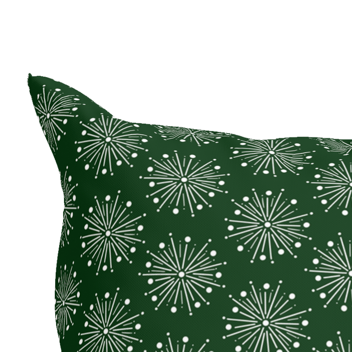 Vintage Snowflake Pillow in Evergreen